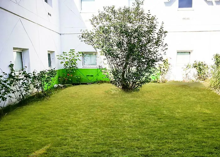 Lemon Ch Futuroscope Hotel 2*